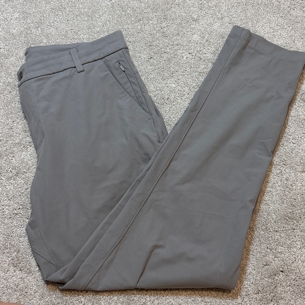 Lululemon Men’s Commission Classic-Fit Pant Grey